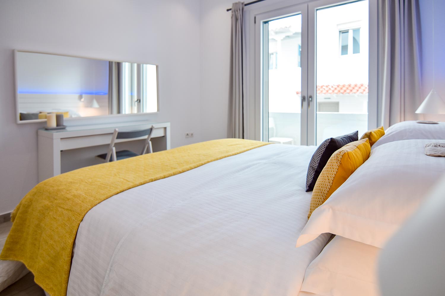 tsigrado suite 9 - White Rock Milos