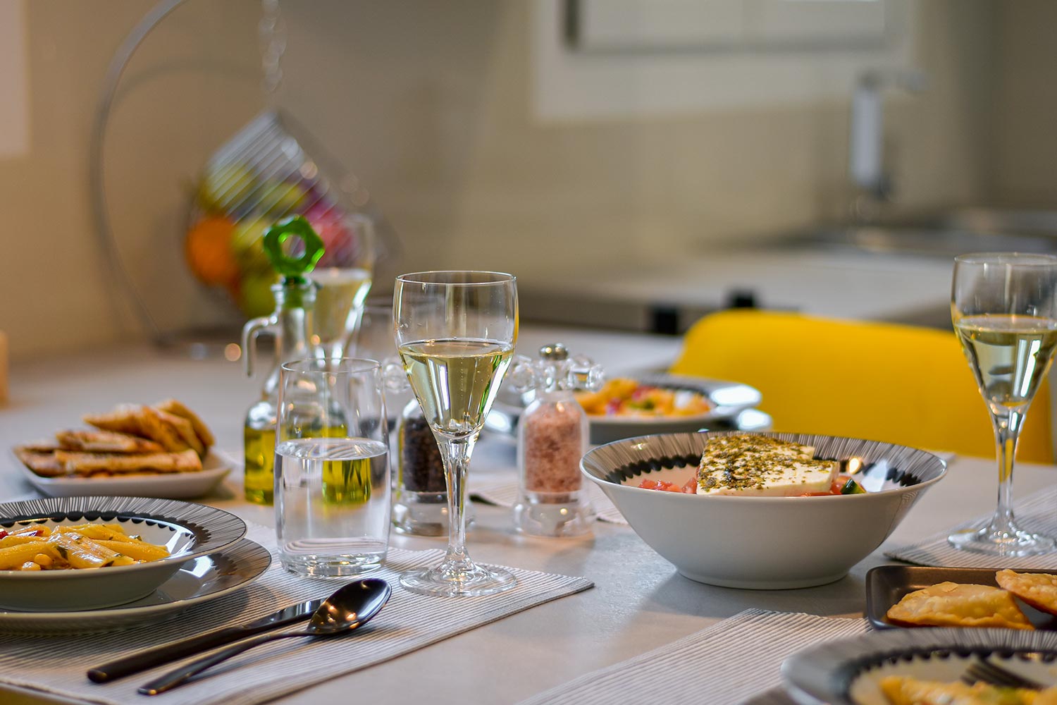 Tsigrado Suite 5 - White Rock Milos